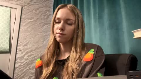 Sara online show from 03/29/26, 06:24