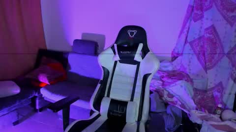 Snapshot of mafecito24 chatting on 10/21/25, 01:06 mafecito24 online show from 10/21/25, 01:06