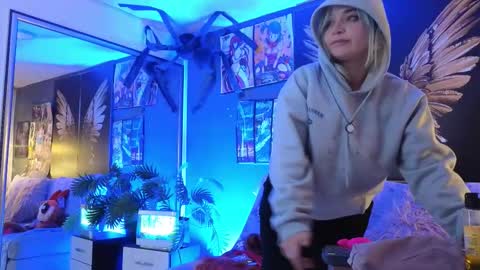 Snapshot of mafecosecret chatting on 11/19/25, 04:34 mafecosecret online show from 11/19/25, 04:34