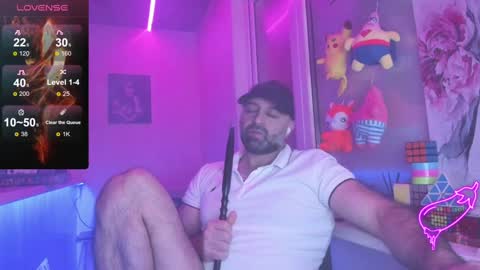 Snapshot of magabear chatting on 01/12/25, 03:57 Magabear online show from 01/12/25, 03:57