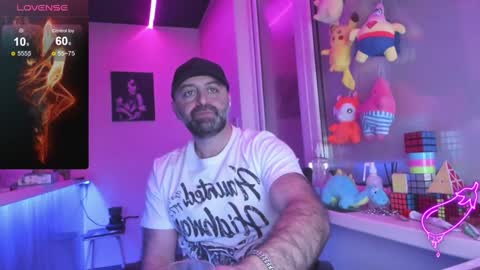 Snapshot of magabear chatting on 02/02/25, 02:59 Magabear online show from 02/02/25, 02:59