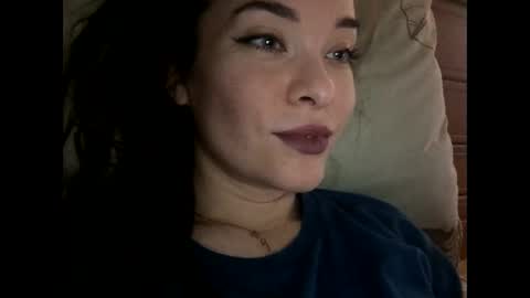 Snapshot of magggg658318 chatting on 01/24/25, 01:03 magggg658318 online show from 01/24/25, 01:03