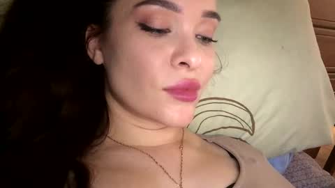 Snapshot of magggg658318 chatting on 09/24/25, 01:14 magggg658318 online show from 09/24/25, 01:14