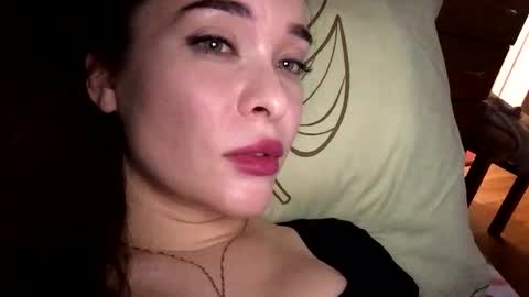 Snapshot of magggg658318 chatting on 10/13/25, 02:28 magggg658318 online show from 10/13/25, 02:28