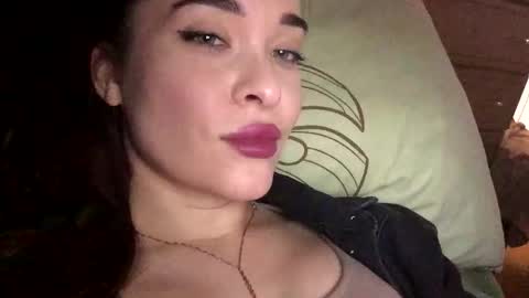 Snapshot of magggg658318 chatting on 10/21/25, 01:45 magggg658318 online show from 10/21/25, 01:45