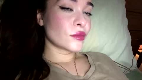 Snapshot of magggg658318 chatting on 11/07/25, 01:33 magggg658318 online show from 11/07/25, 01:33