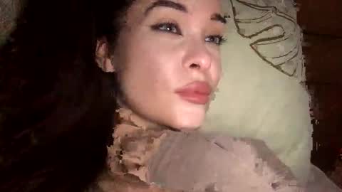 Snapshot of magggg658318 chatting on 12/14/25, 03:06 magggg658318 online show from 12/14/25, 03:06