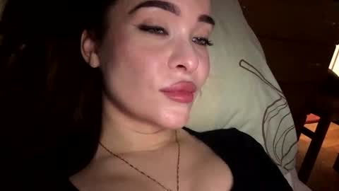 Snapshot of magggg658318 chatting on 12/17/25, 03:07 magggg658318 online show from 12/17/25, 03:07