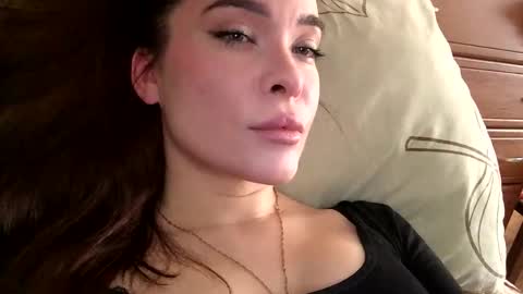 Snapshot of magggg658318 chatting on 02/22/26, 12:15 magggg658318 online show from 02/22/26, 12:15