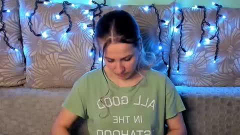 Maggie online show from 12/16/25, 03:33