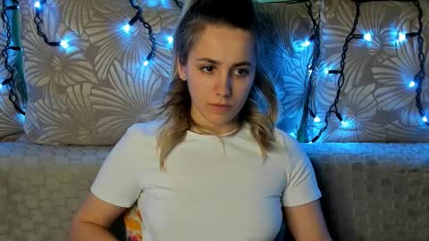 Maggie online show from 03/08/26, 01:25