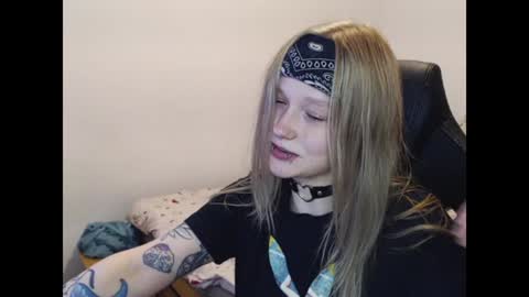 Snapshot of maggieswaggy chatting on 12/04/24, 09:02 Magdalene Swaggy online show from 12/04/24, 09:02