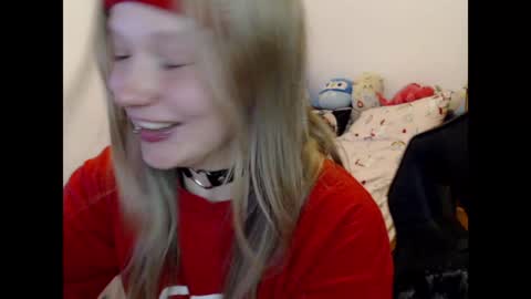 Snapshot of maggieswaggy chatting on 12/11/24, 06:52 Magdalene Swaggy online show from 12/11/24, 06:52