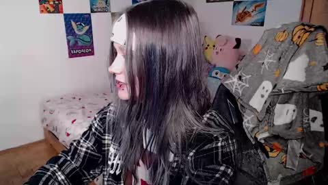 Magdalene Swaggy online show from 12/03/25, 07:45