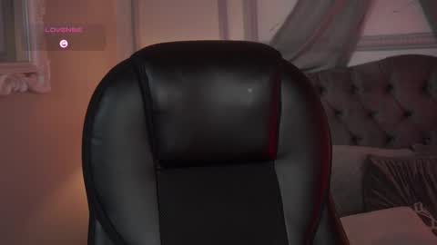 Snapshot of maggietime chatting on 03/02/25, 11:53 online show from 03/02/25, 11:53