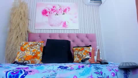 maggy_big_tits online show from 10/30/25, 12:01