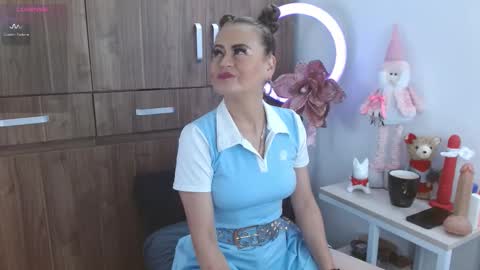 Snapshot of maghenta chatting on 11/17/25, 04:24 Maghenta-MS mature online show from 11/17/25, 04:24