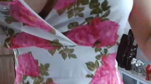 Snapshot of maghenta chatting on 12/19/25, 08:16 Maghenta-MS mature online show from 12/19/25, 08:16