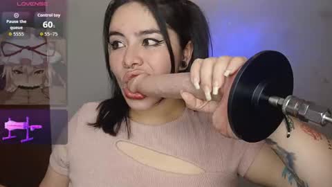 Snapshot of magic_alicee_ chatting on 07/22/26, 02:58 Alice online show from 07/22/26, 02:58