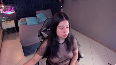 Snapshot of magic_angela chatting on 11/25/25, 11:54 magic_angela online show from 11/25/25, 11:54