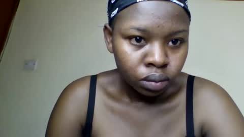 Snapshot of magic_bliss chatting on 12/20/25, 03:02 Bliss online show from 12/20/25, 03:02