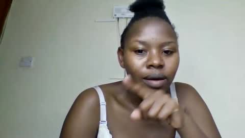 Snapshot of magic_bliss chatting on 12/22/25, 06:49 Bliss online show from 12/22/25, 06:49