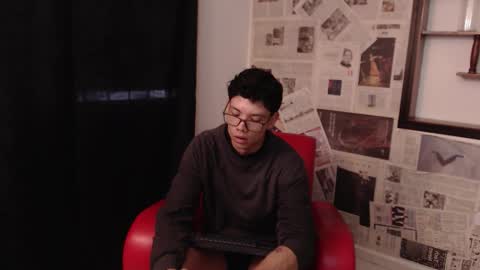 Snapshot of magic_boy01 chatting on 11/29/25, 03:48 Damian Rivers online show from 11/29/25, 03:48