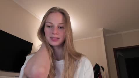 Alice  online show from 12/24/24, 11:49