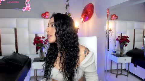 Snapshot of magic_marg chatting on 02/20/25, 08:36 Marge online show from 02/20/25, 08:36