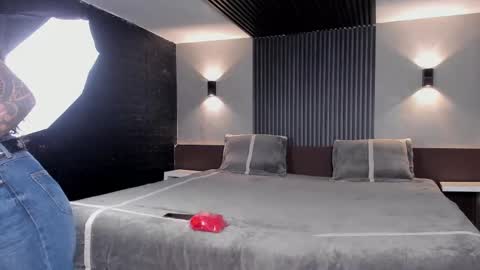 Snapshot of magic_marg chatting on 09/16/25, 09:49 Marge online show from 09/16/25, 09:49