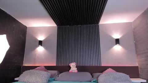 Snapshot of magic_marg chatting on 01/14/26, 10:36 Marge online show from 01/14/26, 10:36