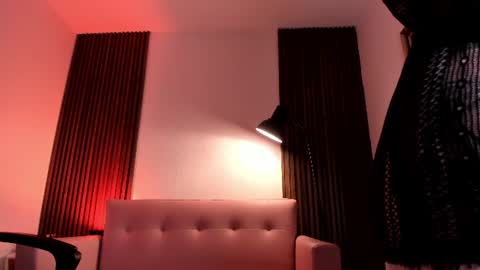 Snapshot of magic_vera chatting on 07/07/26, 04:15 Vera online show from 07/07/26, 04:15
