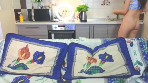 Snapshot of magical_mermaids chatting on 12/03/24, 02:49 Alice online show from 12/03/24, 02:49