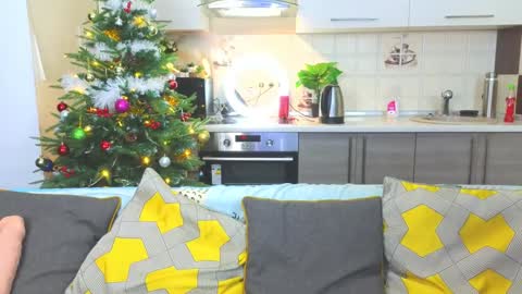 Snapshot of magical_mermaids chatting on 12/11/24, 12:44 Alice online show from 12/11/24, 12:44