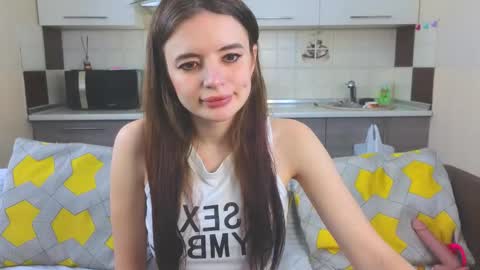 Snapshot of magical_mermaids chatting on 03/06/25, 09:47 Alice online show from 03/06/25, 09:47