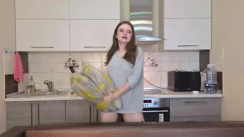 Snapshot of magical_mermaids chatting on 11/11/25, 02:39 Alice online show from 11/11/25, 02:39