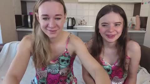 Snapshot of magical_mermaids chatting on 11/26/25, 06:14 Alice online show from 11/26/25, 06:14