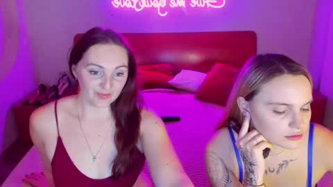 Snapshot of magiceyess chatting on 03/09/25, 04:33 Lili and Bella online show from 03/09/25, 04:33