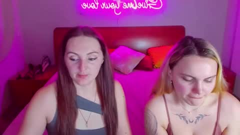 Snapshot of magiceyess chatting on 03/12/25, 07:46 Lili and Bella online show from 03/12/25, 07:46