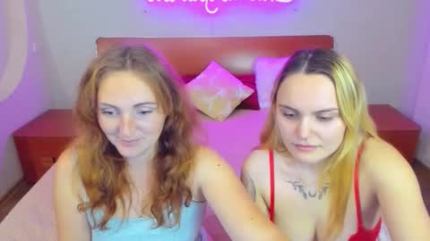 Snapshot of magiceyess chatting on 10/02/25, 05:31 Lili and Bella online show from 10/02/25, 05:31