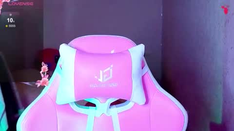 Angel online show from 11/20/25, 10:20