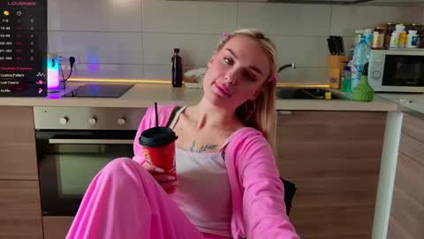 MagicLove online show from 04/15/26, 06:20