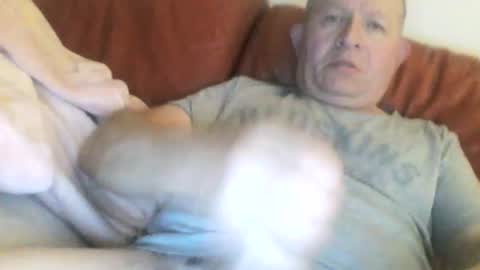 Snapshot of magicman250 chatting on 10/25/25, 04:31 magicman250 online show from 10/25/25, 04:31