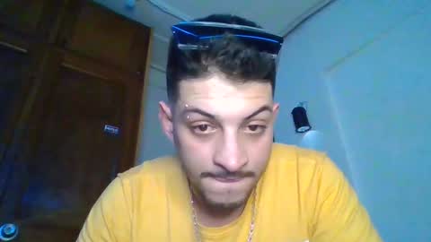 Snapshot of magico_9809 chatting on 01/28/25, 08:15 BRAYAN online show from 01/28/25, 08:15