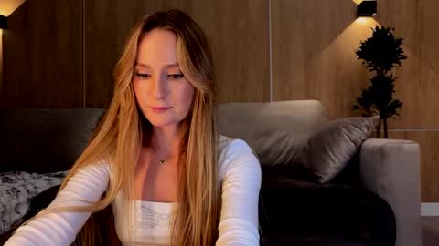 magicpeaach online show from 02/06/25, 03:09