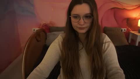 Emily online show from 11/09/25, 01:53