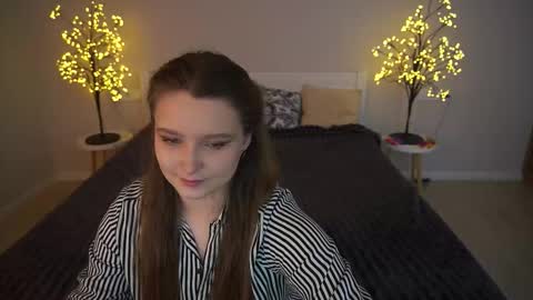 Emily online show from 12/01/25, 01:38