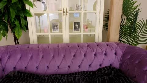 Emily online show from 04/03/26, 06:00