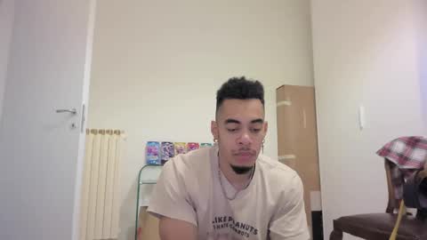 Snapshot of magicsempai chatting on 03/04/25, 11:51 Magicsempai online show from 03/04/25, 11:51