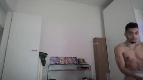 Snapshot of magicsempai chatting on 03/10/25, 11:42 Magicsempai online show from 03/10/25, 11:42